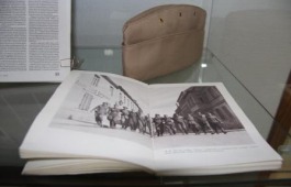 Выставка «Встреча на Эльбе: военная история России» в главной библиотеке Хакасии