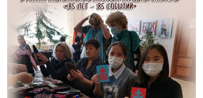 Художественное отделение национальной детской школы искусств приглашает на выставку творческих работ