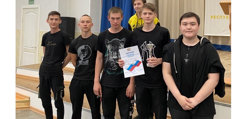 Молодежь Хакасии успешно прошла интеллектуальную игру  «Я и Право»