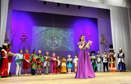 Гран-при 1-го Республиканского детского конкурса хакасской песни «Жаворонок» награждена София Кускашева из Абакана