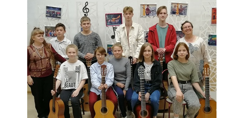 «Лето с гитарами» в детском парке «Орлёнок»