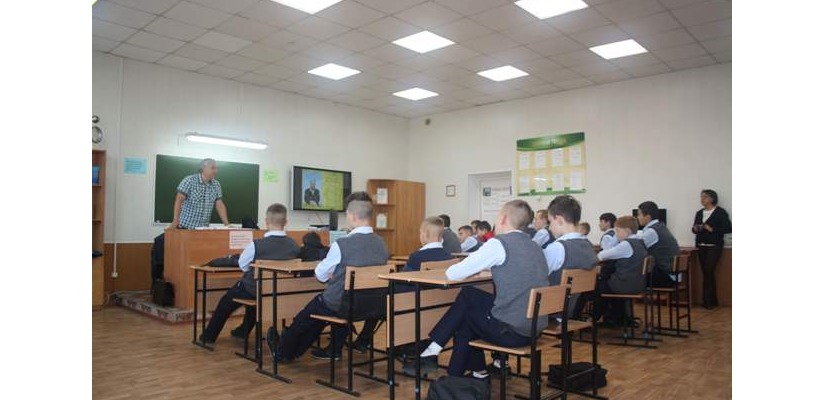 В Абаканском специальном учебно-воспитательном учреждении закрытого типа пройдет творческая встреча учащихся с детским писателем Юрием Черчинским, посвященная празднованию Дню России