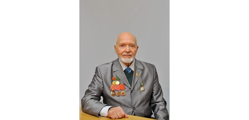 Прозаика и стихотворца Юрия Иванова поздравляем с юбилеем!