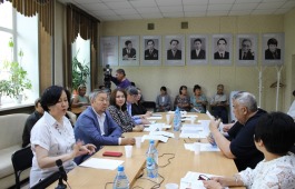 Национальный архив Хакасии принял участие  в Межрегиональном круглом столе ХакНИИЯЛИ