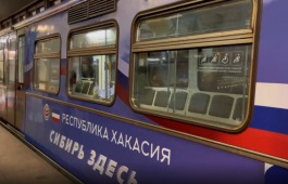 Вагон «Республика Хакасия» возит пассажиров  Московского метрополитена