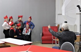 Юные сельские фотолюбители из Троицкого и Целинного прошли мастер-класс по портретной фотографии