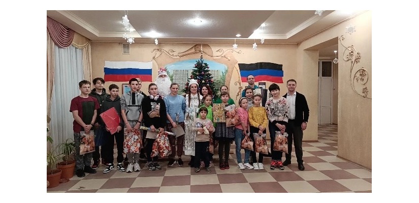 Руководитель Русского народного хора Шрамко выступил для кадетов военных училищ Донецкой Народной Республики