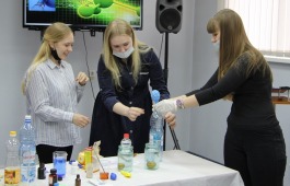 Интеллектуальная игра «Научный брейн-ринг» в главной библиотеке Хакасии