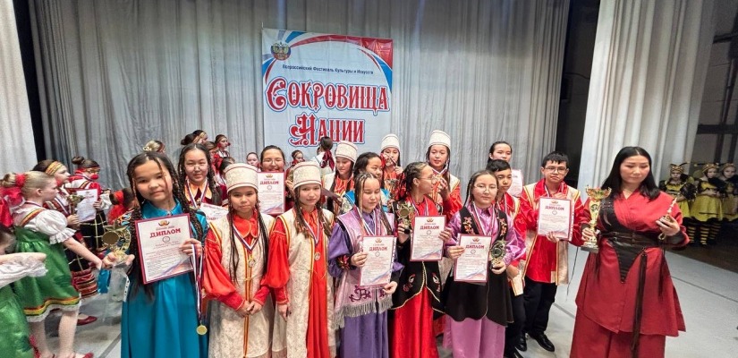 Хакасская республиканская национальная детская школа искусств  открывает весну яркими победами