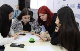 Интеллектуальная игра «Лингвистический калейдоскоп» в главной библиотеке Хакасии