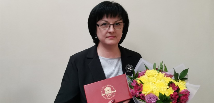 Директор республиканской детской библиотеки награждена  Почётным знаком от губернатора Красноярского края