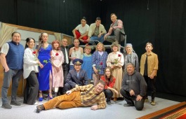 Фантасмагорическое переплетение вымысла и реальности в спектакле «Сквозь снег»