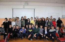 Архивисты провели цикл патриотических мероприятий в школах Хакасии