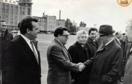 Надо делать так, чтобы это было удобно для человека