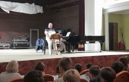 В Хакасии открылась Всероссийская творческая школа для одаренных детей «Осень в Саянах» по направлению «Хоровое академическое пение»