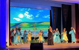 В День хакасского языка Глава Хакасии объявил Благодарность специалистам Национального центра имени С.П. Кадышева