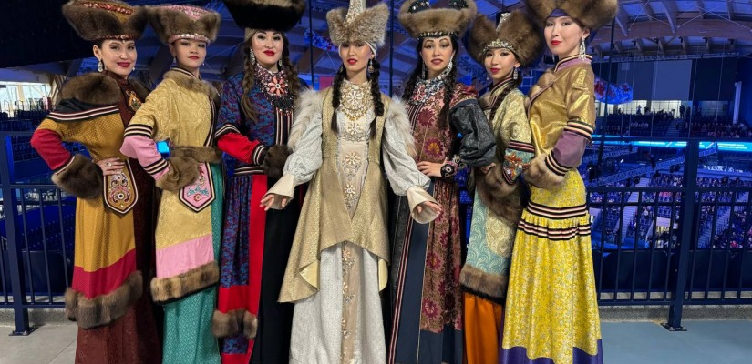 Народный театр моды «Алтыр» представил Хакасию  на Всесибирском форуме национального единства в Кузбассе
