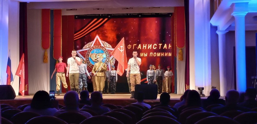 В Хакасии прошло торжественное мероприятие ко Дню памяти о россиянах, исполнявших служебный долг за пределами Отечества