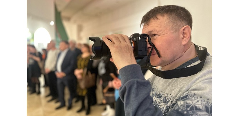 В Национальном музее работает фотовыставка Равиля Дзязько