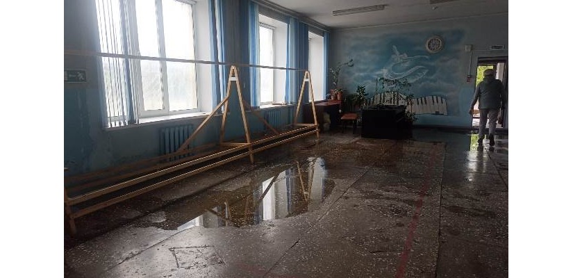 Помещения дома культуры в селе Зеленое Усть-Абаканского района затопило в ходе капремонта: в ситуации разбирались сотрудники Минкультуры Хакасии