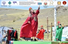 Подведены итоги конкурса национального костюма  праздника «Тун пайрам» с участием хакасских родов