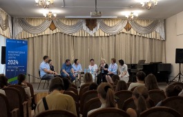 «Наши богатыри из героических сказаний намного круче американских супергероев»: в Хакасском колледже искусств обсудили итоги проекта «Международных культурных центров»