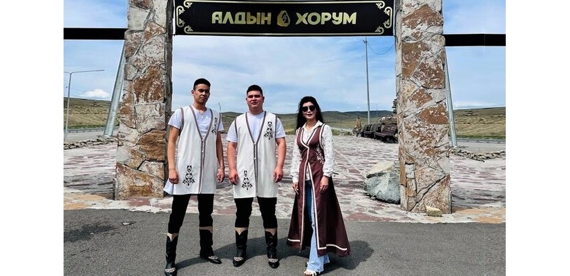 Хакасский ансамбль песни и танца «Жарки» выступил  на Евразийском фестивале колыбельной культуры в Тыве