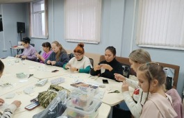 Оберег для солдата СВО от участниц творческого объединения «Алтын чiп»