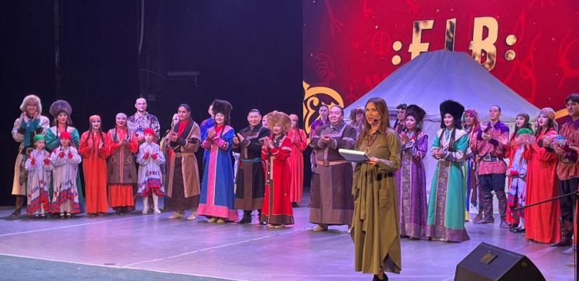 Национальные коллективы филармонии выступили в Улан-Удэ