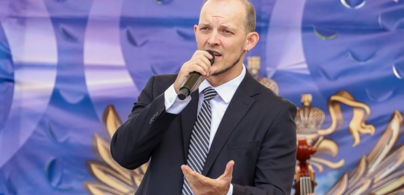 Солист Хакасской филармонии Олег Гриценко участвует в Фестивале патриотической песни «Русь колокольная»