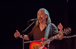 «Путь кочевника»: народный артист Тывы Альберт Кувезин приглашает на свой юбилей!