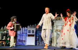 Русский театр имени Лермонтова возобновляет показ комедии «Шутки в глухомани»