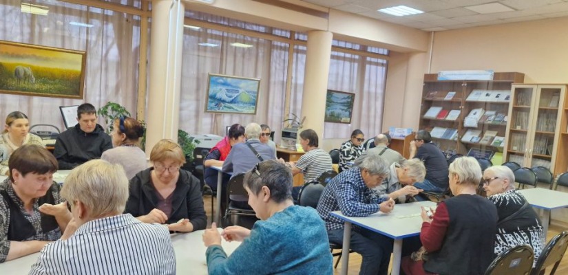 В Хакасии определили лучших игроков в домино среди людей с нарушениями зрения