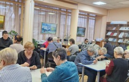 В Хакасии определили лучших игроков в домино среди людей с нарушениями зрения