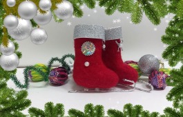 Новогодний уют: люди с нарушениями зрения освоили технику войлоковаляния