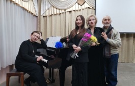 Поэзия Валерия Майнашева прозвучала в Хакасском колледже искусств