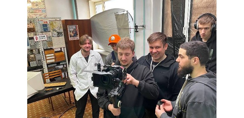 Учащиеся Школы креативных индустрий Хакасии приступили к профессиональной практике на съёмочной площадке комедийного сериала «Стражи Реальности»