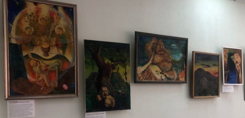 В театре «Читiген» открывается выставка, посвященная наследию Александра Котожекова (Александра Чапрая)