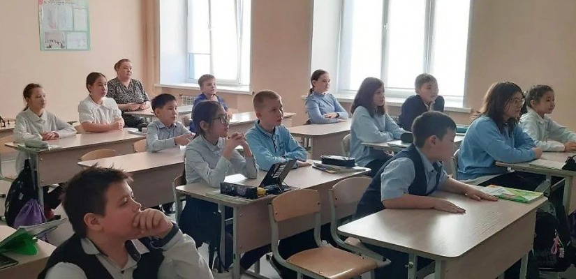 Для абаканских школьников прошли уроки памяти о блокадном Ленинграде