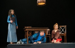 Гастроли театра Топанова.  «Старший сын» едет в Кызлас