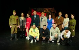 Ко Дню защитника Отечества в театре «Читiген» зрители увидят спектакль и побеседуют с участником СВО