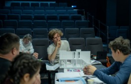 Театр Топанова готовится к премьере комедии «Шум за сценой»