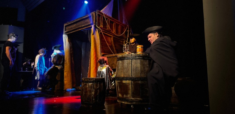В театре кукол «Сказка» готовятся к премьере спектакля «Остров сокровищ»