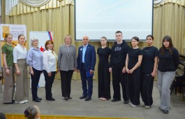 В Хакасском колледже искусств говорили о Крымской весне и мужестве героев СВО