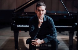 Симфонический вечер с молодым виртуозом: пианист Тимофей Владимиров и оркестр Хакасской филармонии!