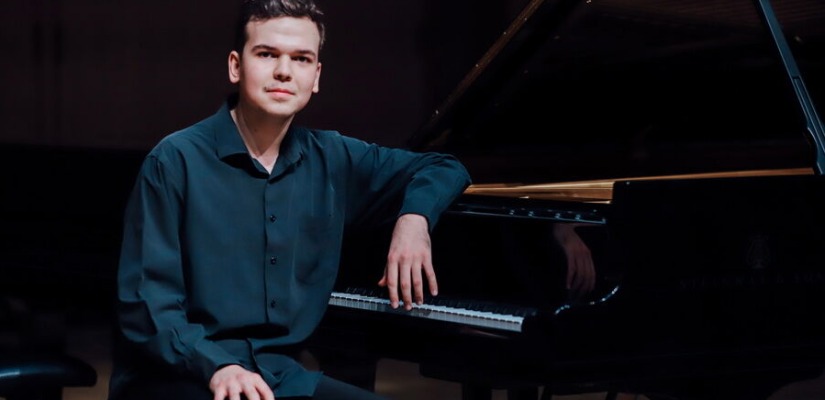 В столице Хакасии прозвучат шедевры русской фортепианной музыки
