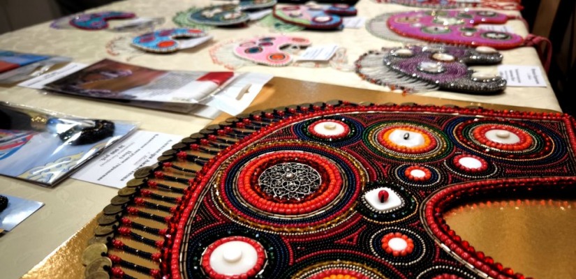 В Центре имени Кадышева определили 15 победителей Республиканской выставки-конкурса «Сувениры Хакасии»