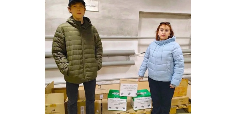 Своих не бросаем: Хакасский колледж искусств присоединился к акции «Посылка солдату»