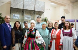 «Единым духом сильна Хакасия»: в Национальном архиве открылась выставка к Году единства народов России