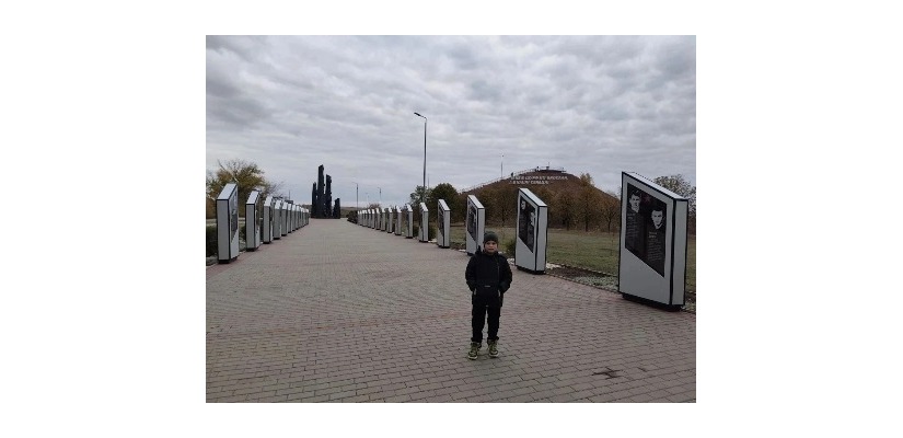 Юный житель из города Червонопартизанска в ЛНР присоединился к межрегиональной акции «Память в кадре»